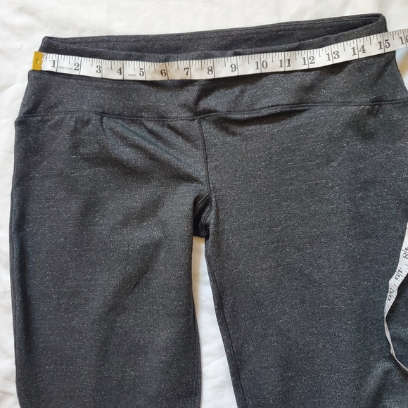 Heidi Klum for new balance flare leggings size Large. - Picture 6 of 11